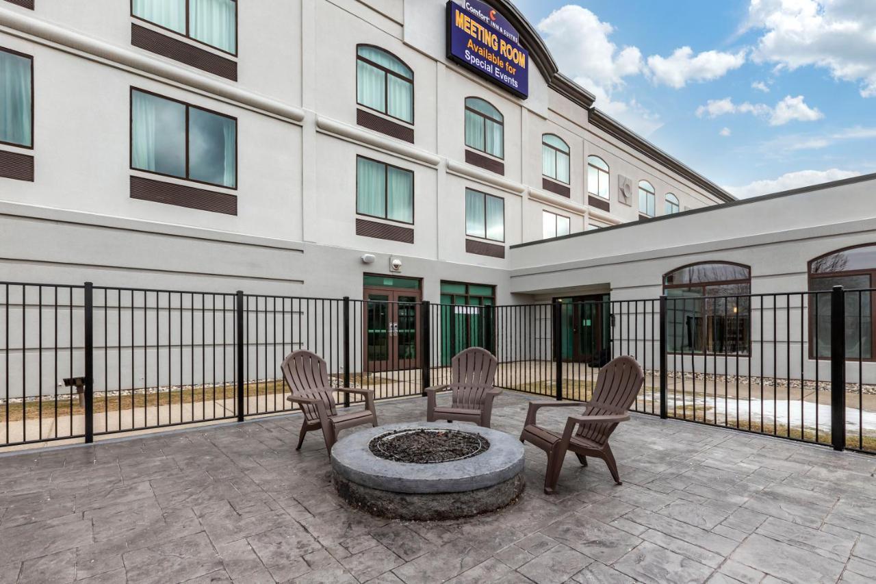 Comfort Inn & Suites Grand Blanc-Flint Exterior photo