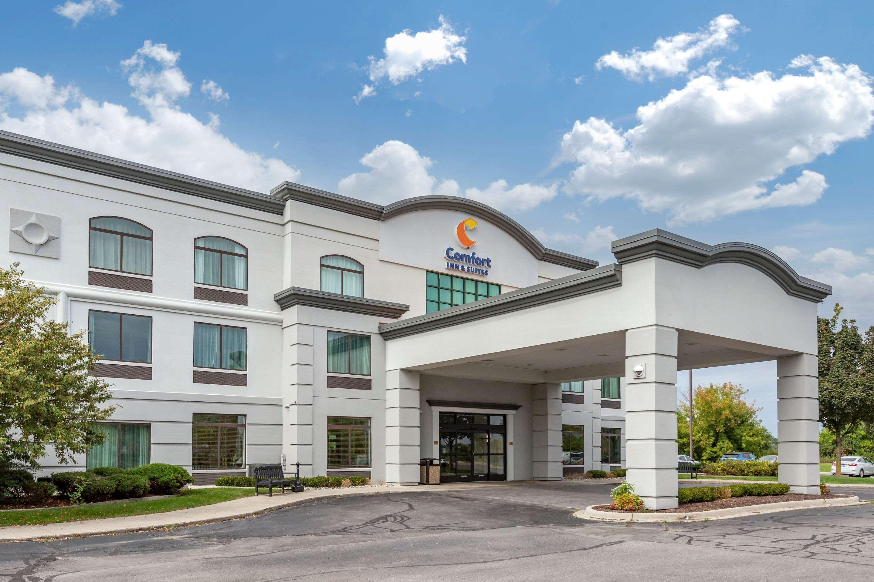 Comfort Inn & Suites Grand Blanc-Flint Exterior photo